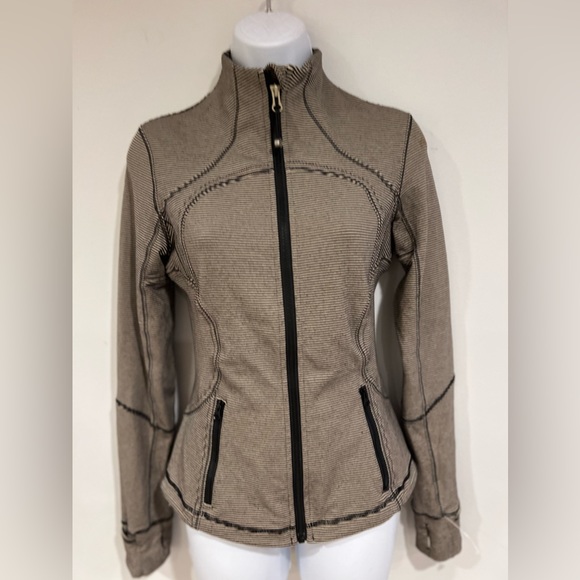 Lululemon RARE Forme jacket in tonka stripe - Picture 12 of 16